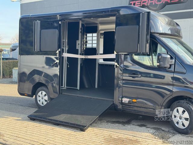 Livestock transporter RENAULT Master ZF 9-GANG AUTOM. 2025er STX, 3-Haras