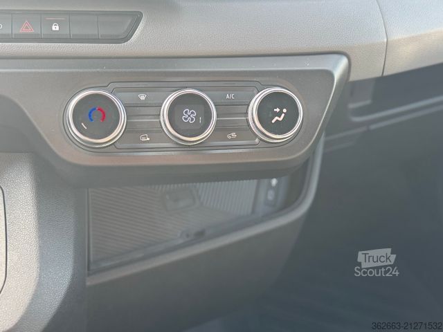 Livestock transporter RENAULT Master ZF 9-GANG AUTOM. 2025er STX, 3-Haras