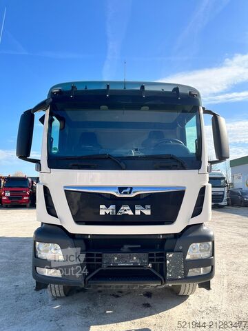 Trójstronna wywrotka MAN TGS 26.460 6x4 Dreiseitenkipper Schwarzm