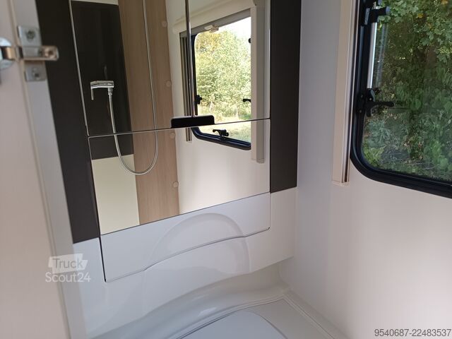 Bivalnik Adria 361 LH Action