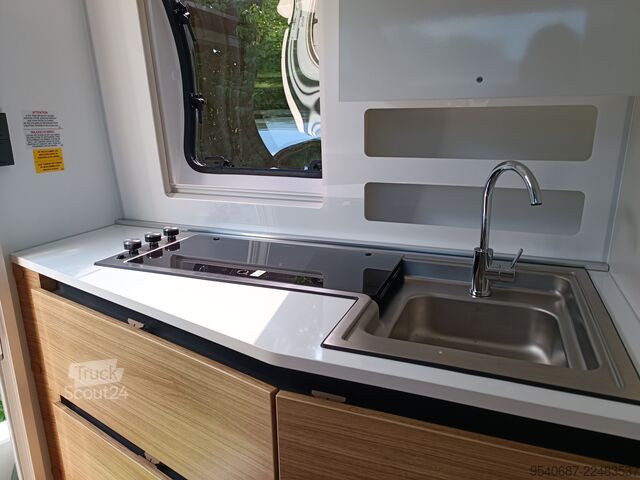 Bivalnik Adria 361 LH Action