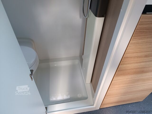 Bivalnik Adria 361 LH Action