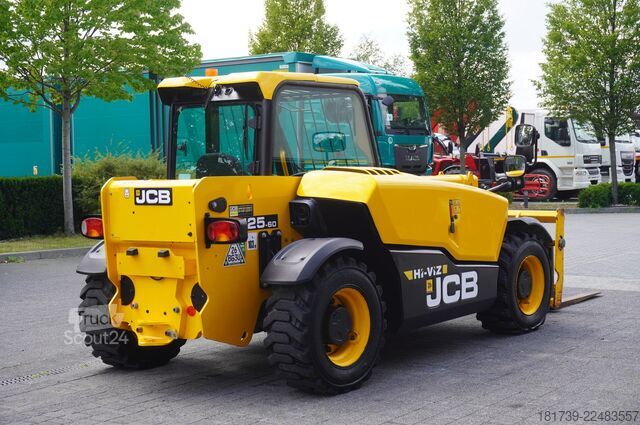 Teleskoplastere JCB 525-60T5 / 2022 / 860 MTH! / joystick