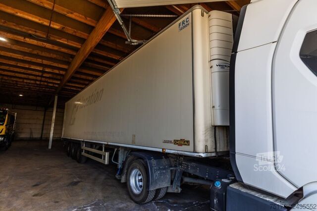 Transport refrigerat/congelat CHEREAU CHEREAU+CARRIER VECTOR 1350