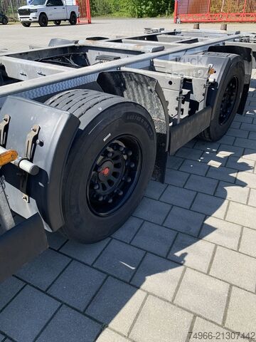 Remorcă cu șasiu interschimbabil Redos Zentralachsanhänger für alle HöHen BD2 X