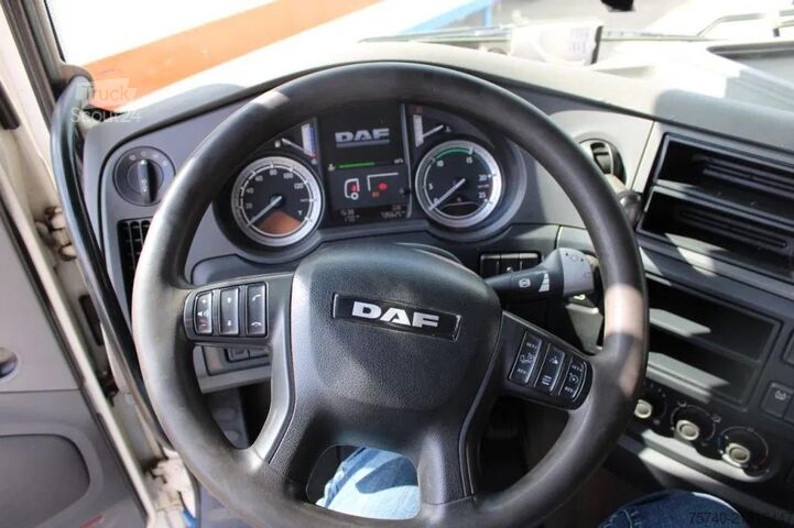 Lona deslizante DAF XF 106.460 + Euro 6 + 6X2 + retarder + price is...