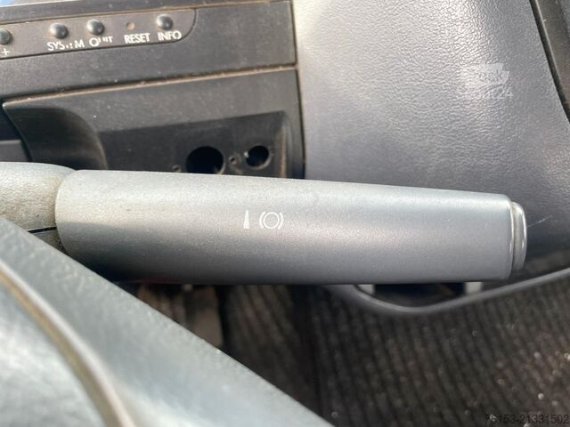 кутиевиден ван Mercedes-Benz Atego 817