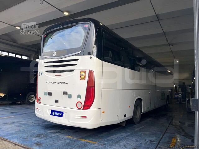 Tur aracı Irizar i6