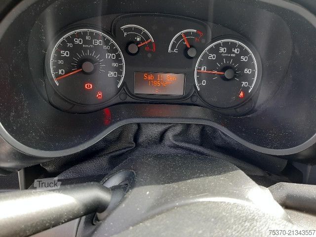 Koelwagen met geïsoleerde laadbak Fiat DOBLO