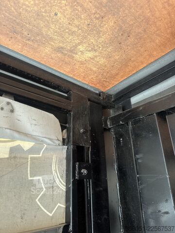 κουρτινοφόρο φορτηγό με υδραυλική πίσω πόρτα Mercedes-Benz 419 CDI