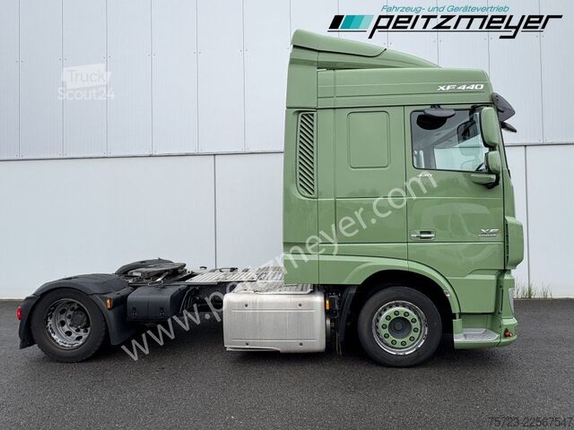 Влекач за голям обем DAF XF 440 FT Lowliner