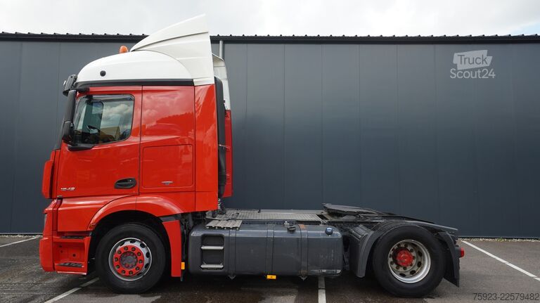 Standardni SZM Mercedes-Benz Actros 1943 tractor unit