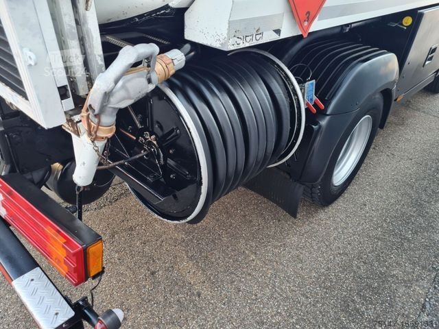 Βυτιοφόρο φορτηγό MERCEDES-BENZ 1323 Atego Esterer BJ 2001 10.300 Ltr.