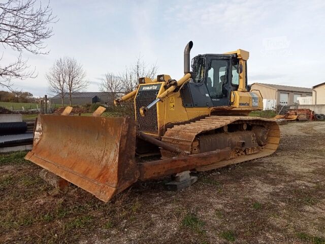 Buldozeris Komatsu D65PX-15