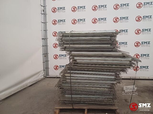 Gebr Menge mit 57 Regalen für Lagerregale 102,5 cm Diversen Occ lot van 57 leggers voor magazijnrekken 102,5cm