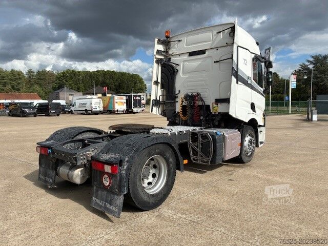 Standard-SZM Renault Trucks T