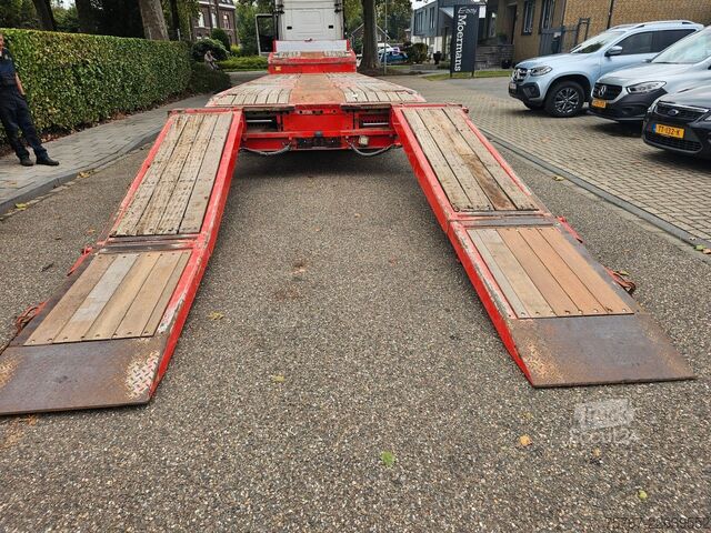 Zema profila puspiekabe KÄSSBOHRER LB3E Mit Hydrauliesche Rampen