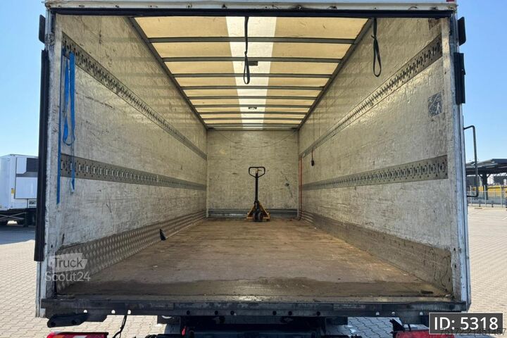 Чемодан Mercedes-Benz Atego 1223 Day Cab, Euro 6, / Cargolift