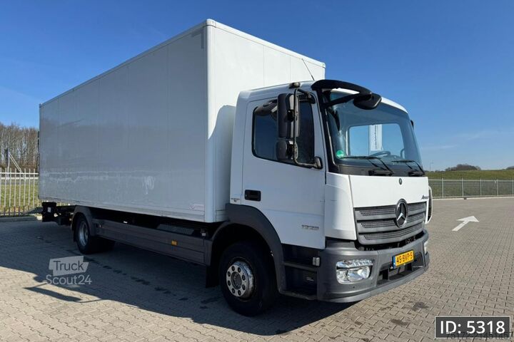Чемодан Mercedes-Benz Atego 1223 Day Cab, Euro 6, / Cargolift