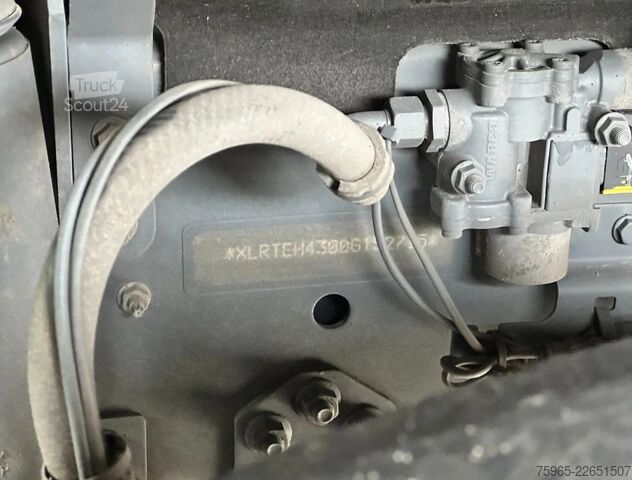 وحدة جرار قياسية DAF XF 460 EURO 6 FT SSC 873.000 KM 2X TANKS TOP CON