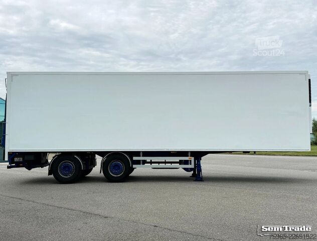 Kylsläpvagn SAMRO ISO BOX THERMO KING ONLY 846 ENGINE HOURS STEERI