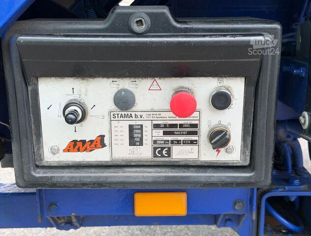 Kylsläpvagn SAMRO ISO BOX THERMO KING ONLY 846 ENGINE HOURS STEERI