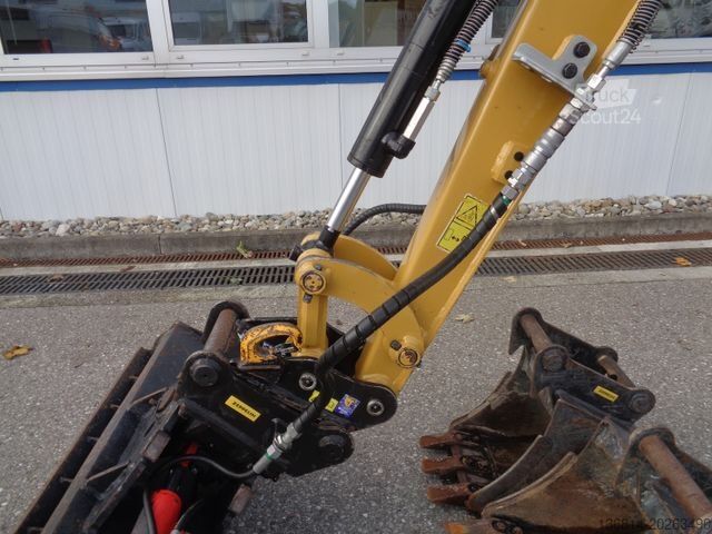 Minibagger CATERPILLAR 301.7 CR SW + 3 x Löffel