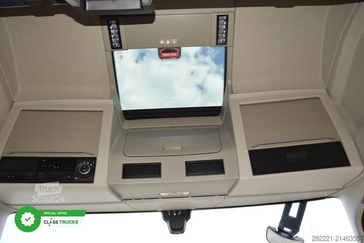 Trattore stradale standard VOLVO FH 500 Globetrotter XL Varios