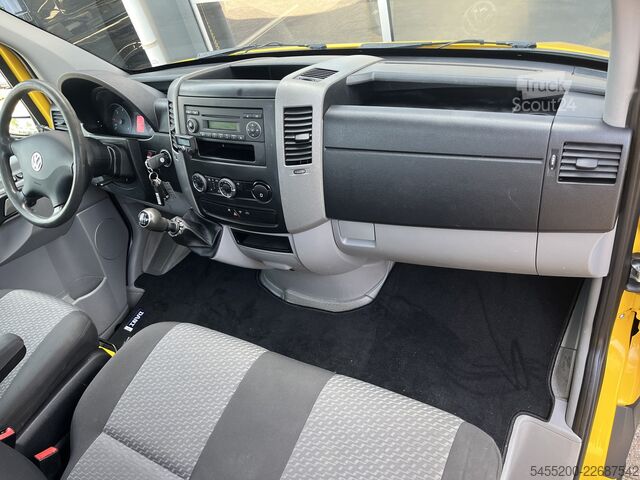 Tovornjak s ploščadjo in žerjavom VW Crafter 35 2.0 TDI L2H1 HIAB Laadkraan 013T Hij...