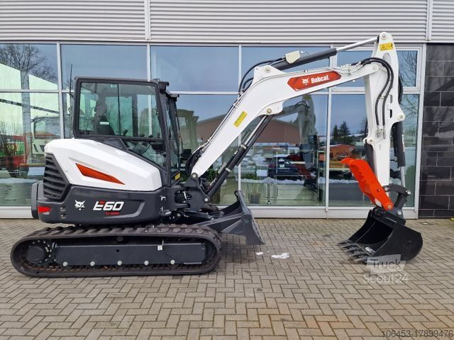 Chain excavator BOBCAT E 60 Minibagger/enhalter/Neumasch.
