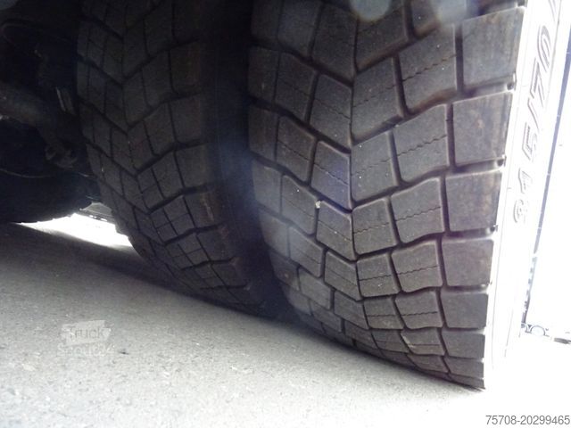 Φορτηγό μεταφοράς ποτών MAN 26.470 TGX*kpl. Zug*2x 7,7 m*2x LBW*NLA*Retarder