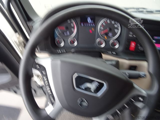 Dėžinis sunkvežimis MAN 26.470 TGX*kpl. Zug*2x 7,7 m*2x LBW*NLA*Retarder