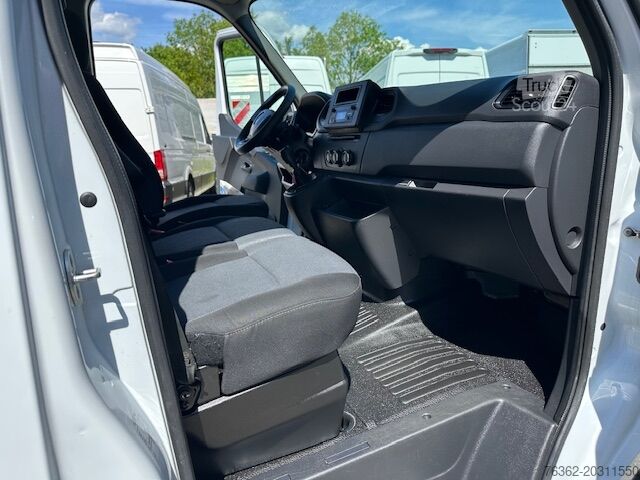 Transporter vezetőfülkével Renault Master III DoKa Pritsche L3H1 3,5t AHK