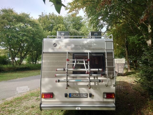 Alkóvos lakókocsi FIAT HYMER Eriba Camp55