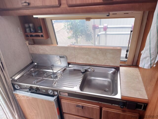 Alkóvos lakókocsi FIAT HYMER Eriba Camp55