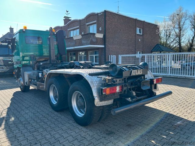 Haakarm vrachtwagen MERCEDES-BENZ 3348 Actros ATLAS Abroller 6x4