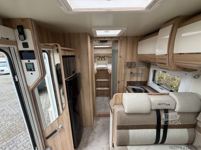 Ημιενσωματωμένο αυτοκινούμενο τροχόσπιτο GIOTTILINE Therry T37