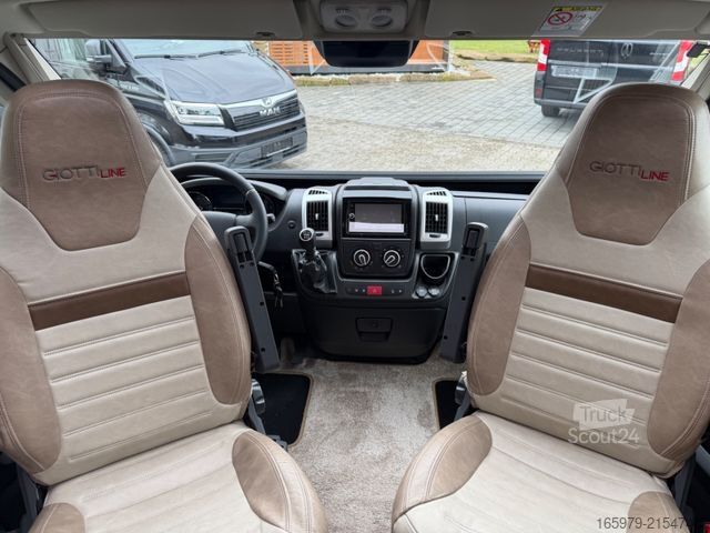 Ημιενσωματωμένο αυτοκινούμενο τροχόσπιτο GIOTTILINE Therry T37