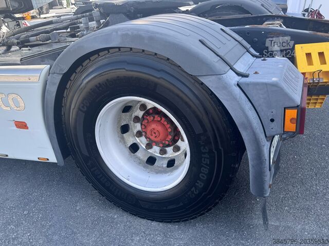 Trattore stradale standard Iveco STRALIS 560