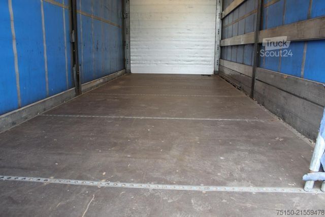 Φορτηγό πλατφόρμα με μουσαμά VOLVO FL 210 4x2 BL - Nr.: 418