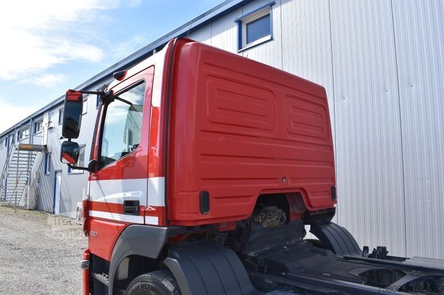 Chassi de caminhão MERCEDES-BENZ Atego 1330 L Nebenantrieb ADR