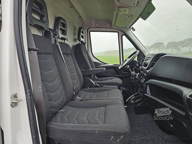 Stationvogn med højt tag IVECO DAILY 35C13 Dubbellucht L2H2 AC!