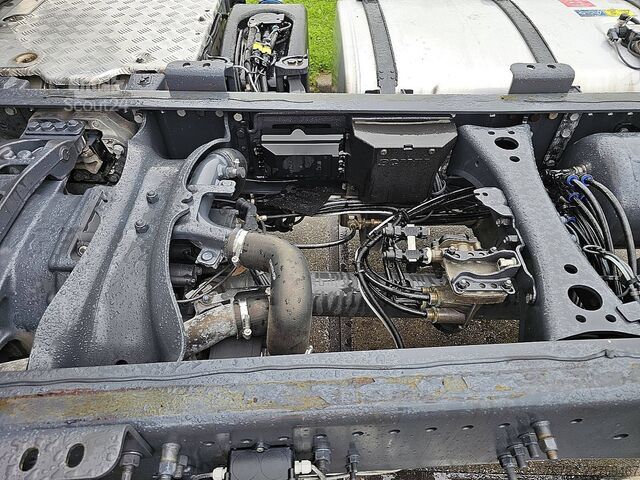 Alváz vezetőfülkével SCANIA R500 6x2*4
