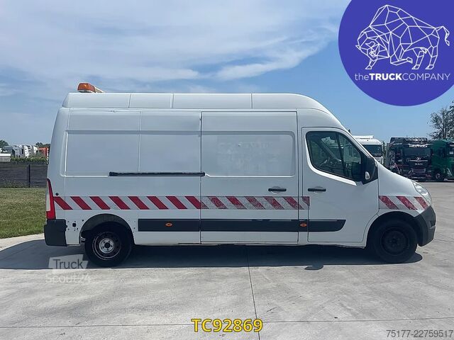 Furgão de painéis Renault Master 120.35 L3H3