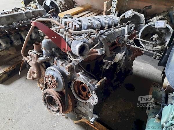 Moottori RENAULT 6 CILINDER