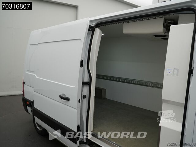 Transport refrigerat/congelat Renault Master 150PK Koelwagen L3H2 Carrier Xarios 350 ...