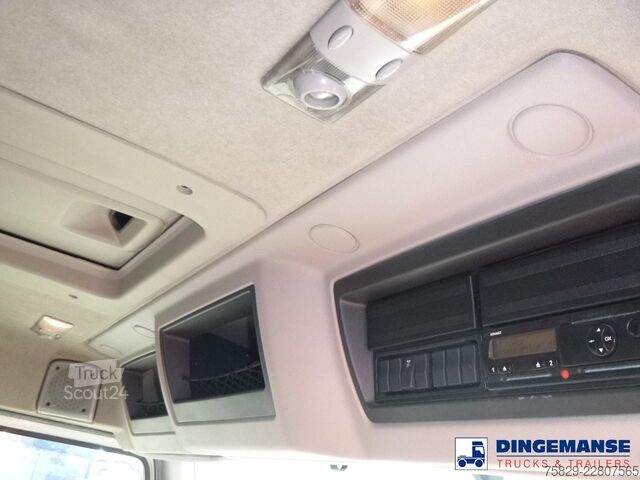Transporte refrigerado/congelado Renault Premium 370 dxi 6x2 RHD Carrier Supra 950 MT frigo