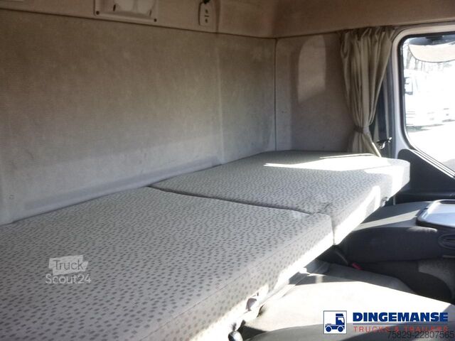 Transporte refrigerado/congelado Renault Premium 370 dxi 6x2 RHD Carrier Supra 950 MT frigo