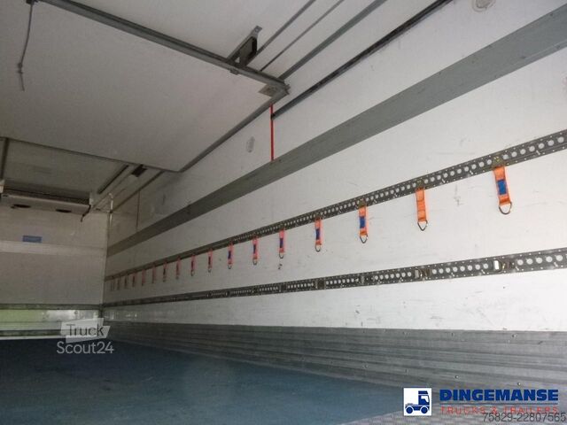 Transporte refrigerado/congelado Renault Premium 370 dxi 6x2 RHD Carrier Supra 950 MT frigo