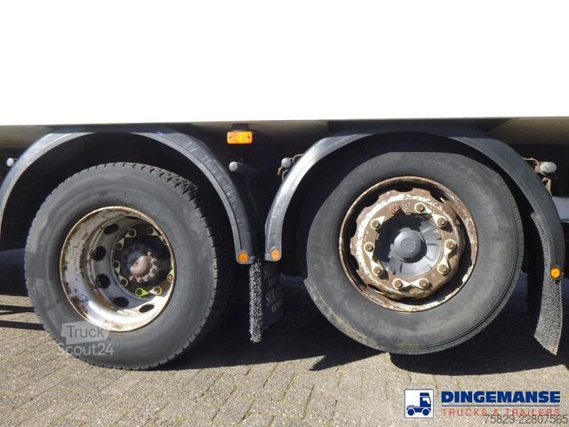 Transporte refrigerado/congelado Renault Premium 370 dxi 6x2 RHD Carrier Supra 950 MT frigo